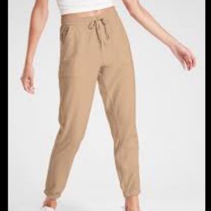 ATHLETA Farallon jogger pants size 0